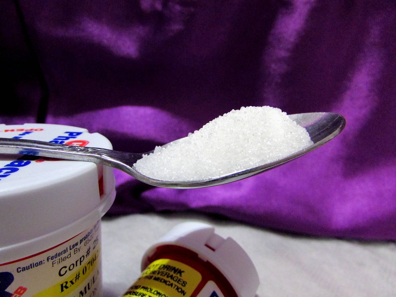 Oczyszczony azotyn sodu: Niezbędny składnik do konserwacji żywności i poprawy smaku